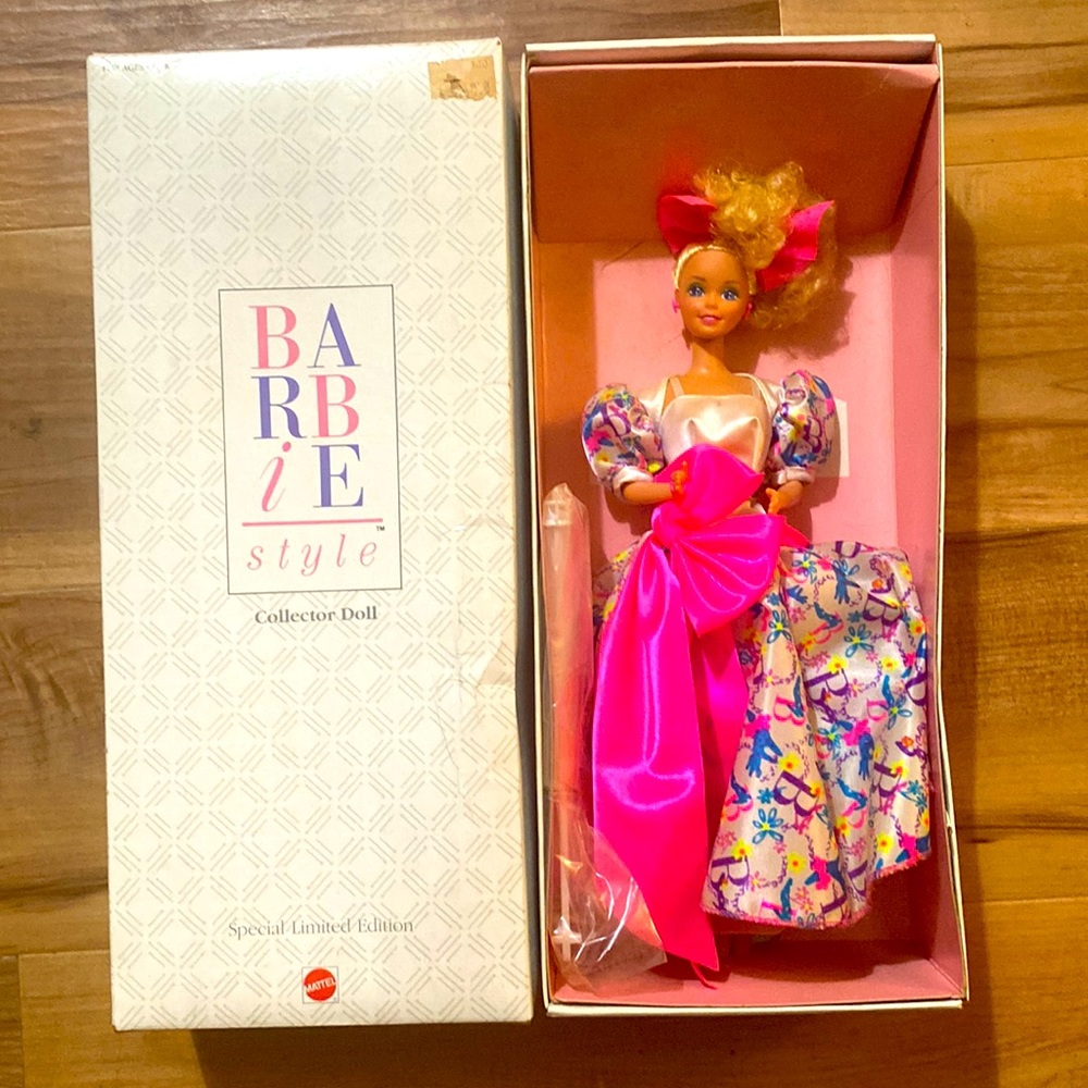 SOLD🎀 Barbie Style Collector Doll 🎀 1990 🎀  Special Limited Edition 🎀 5315